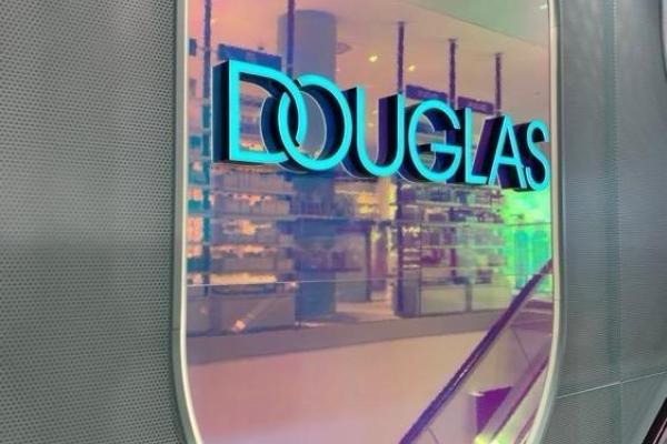 retroilluminazione insegna Douglas