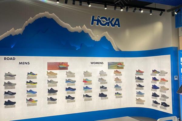 illuminazione custom HOKA NEW YORK