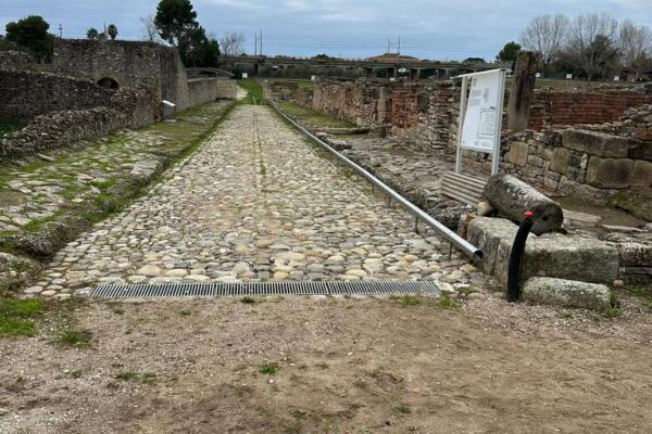 Illuminazione custom sito archeologico Paestum