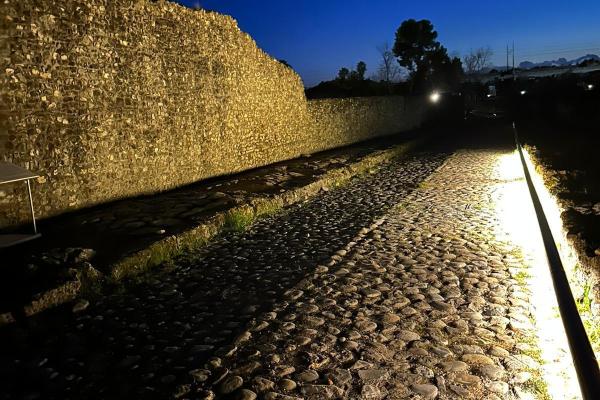 Illuminazione custom sito archeologico Paestum